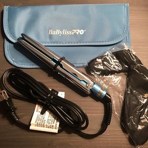 Never used - BaBylissPRO mini travel straightener